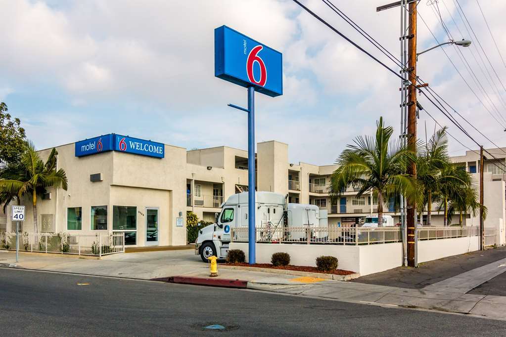 Motel 6 Bell Gardens Exteriör bild